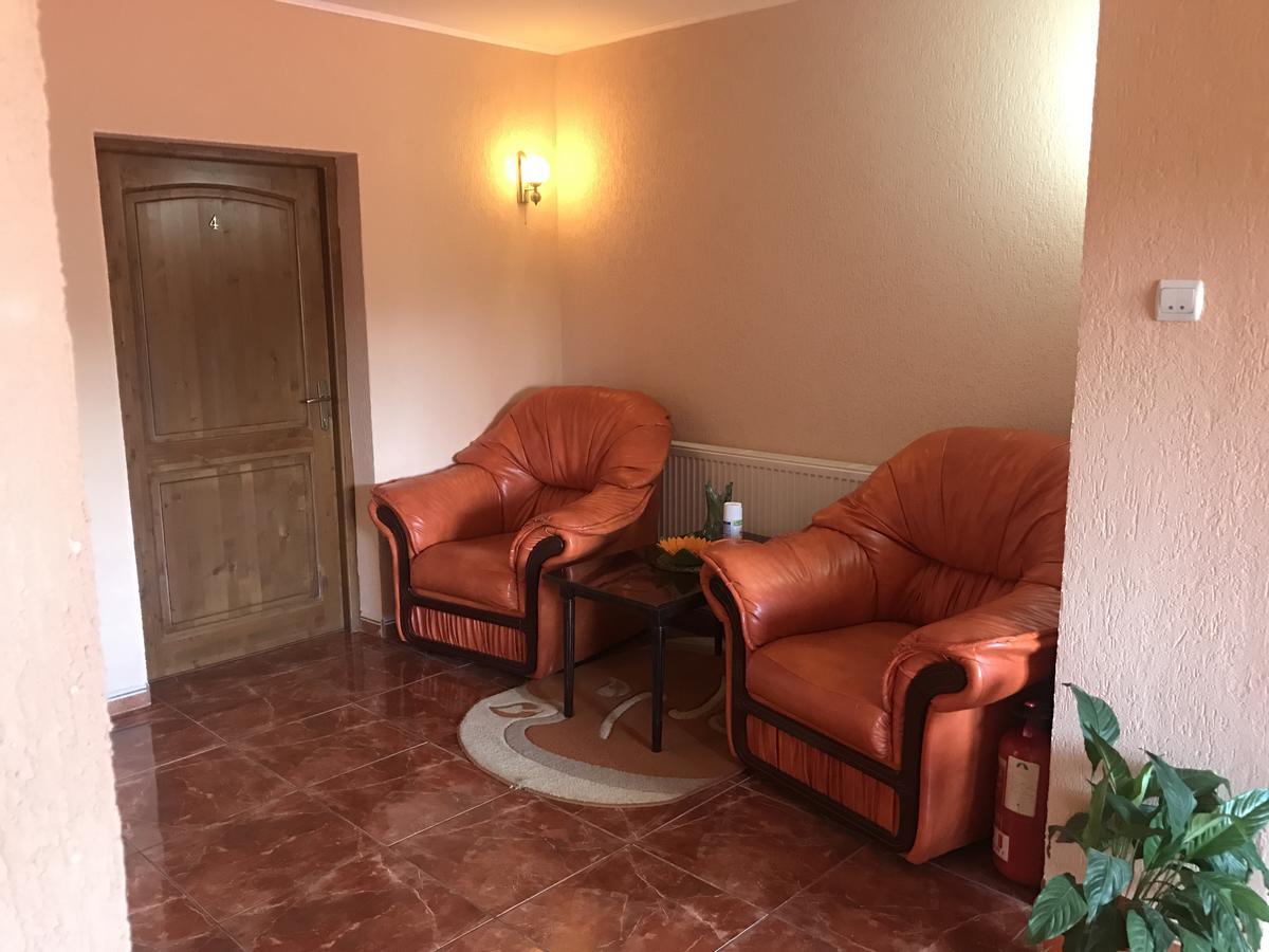 Vila La Izvor Petresti Exterior foto
