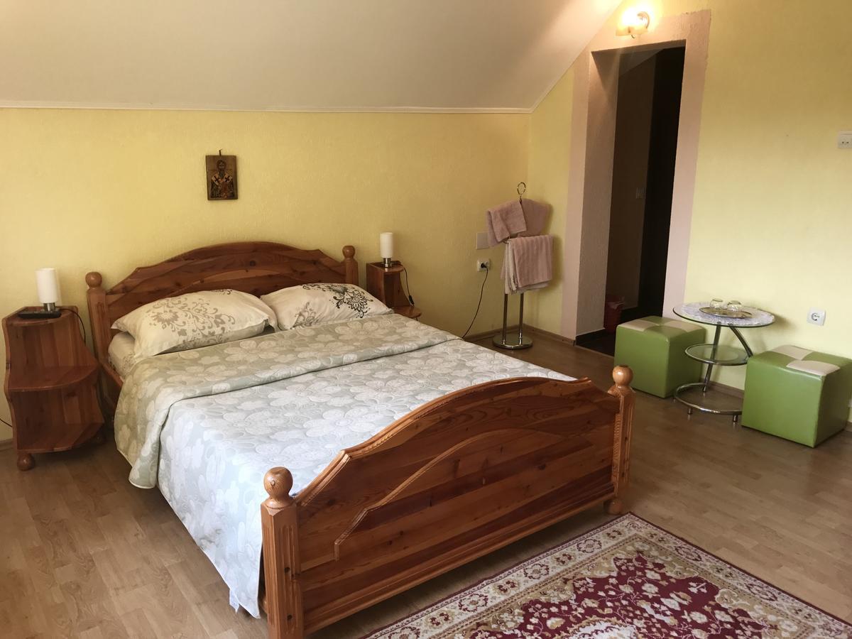 Vila La Izvor Petresti Exterior foto